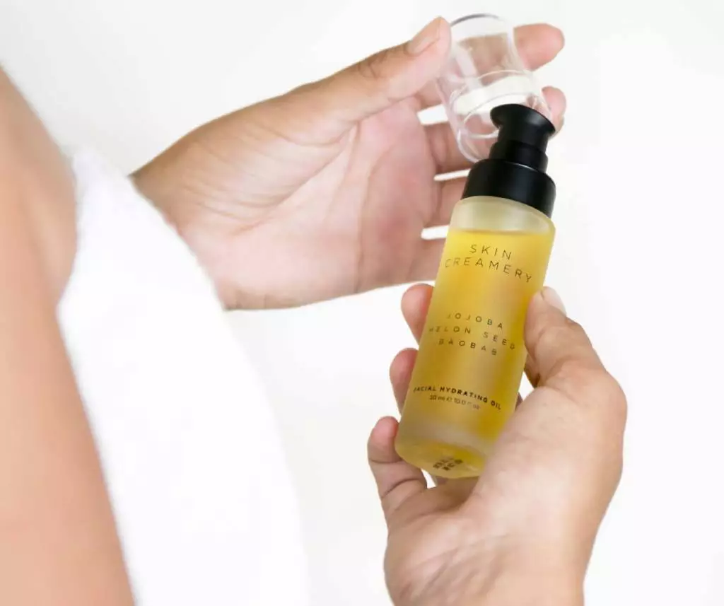 Facial-Hydrating-Oil-hand_1200x1004 Elixir of youth